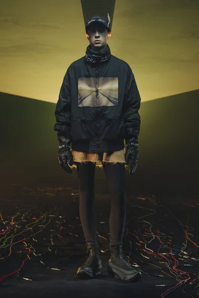 Look 12